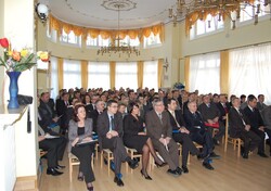 Sala wykładowa. W pierwszym rzędzie m.in. prof. Cezary Kosikowski Wydział Prawa UwB – Augustów 2009